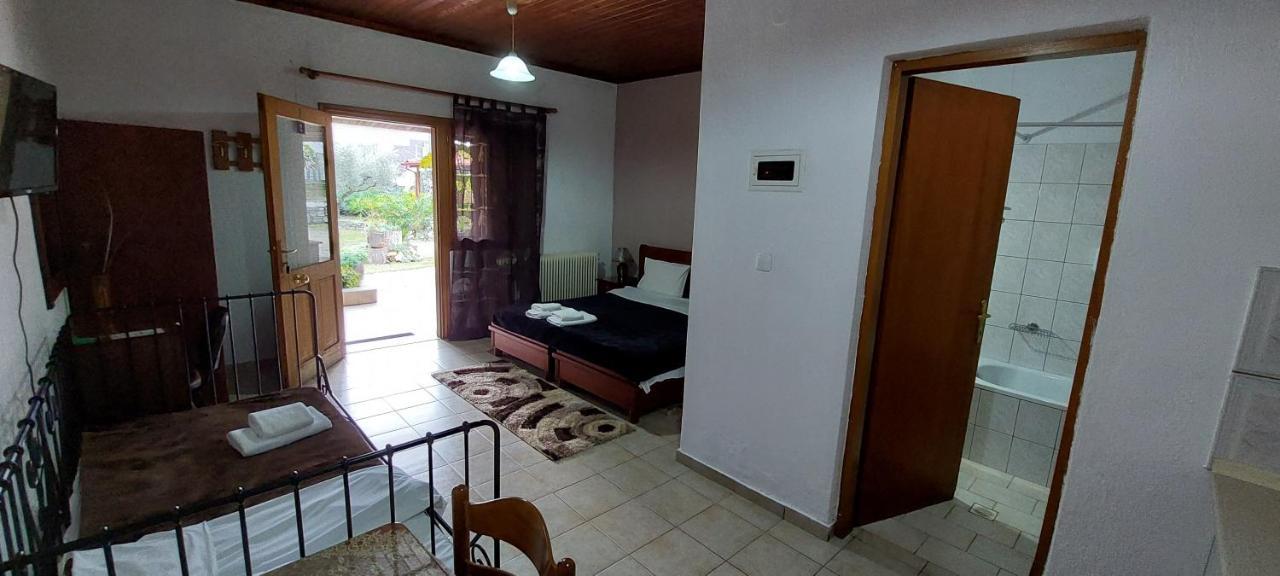 Galini Apartment Loutraki  Exterior photo