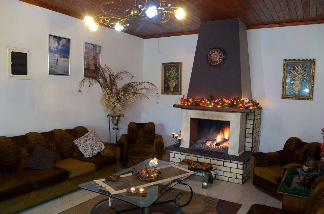 Galini Apartment Loutraki  Exterior photo